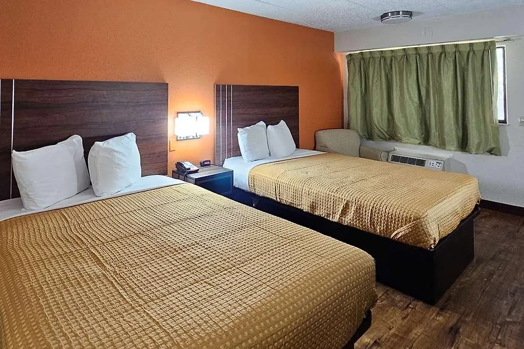 Econo Lodge Charlotte Airport 0*,
