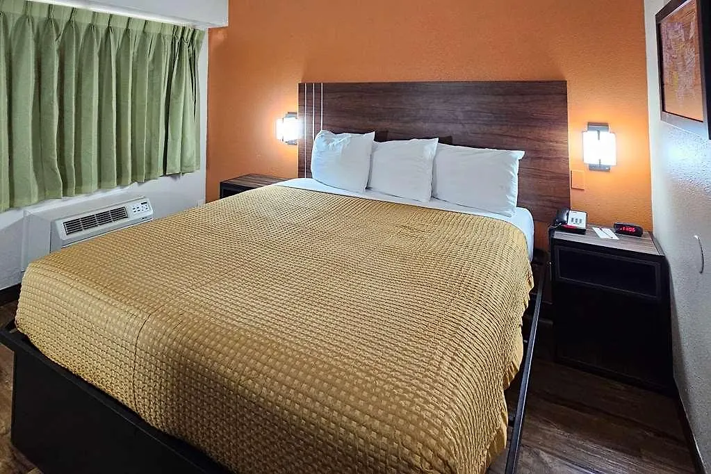 Econo Lodge Charlotte Airport 0*,