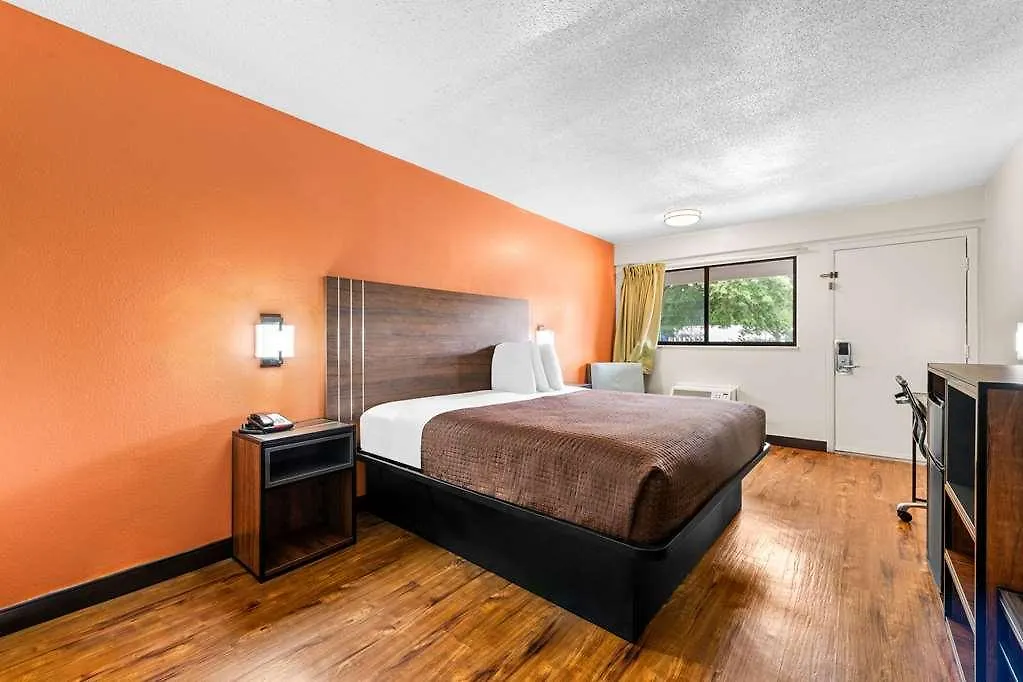 Econo Lodge Charlotte Airport